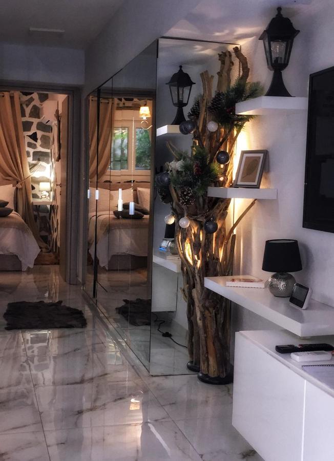 Modern Salon *